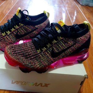 Nike Women's Air Vapormax Flyknit 3 Running Shoe Size 7.5